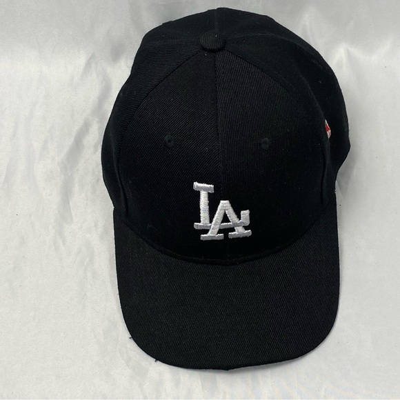Unbranded Other - Black Baseball Cap with Embroidered LA Logo